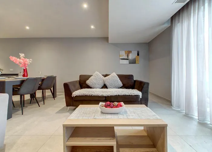 Stunning City-Center 3Br