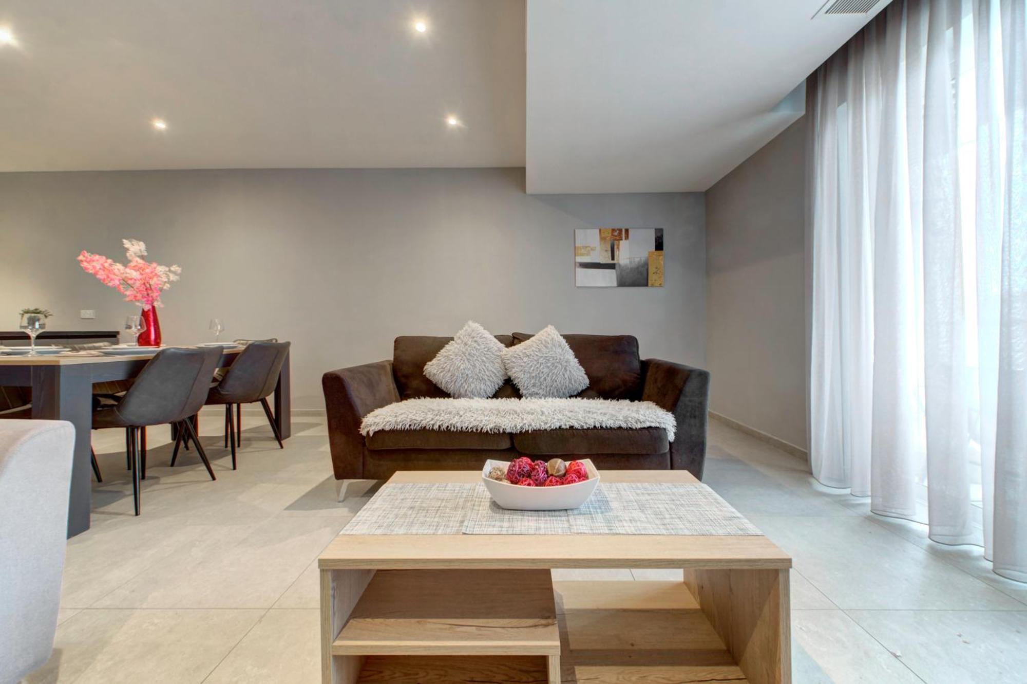 Stunning City-center 3br Апартаменты