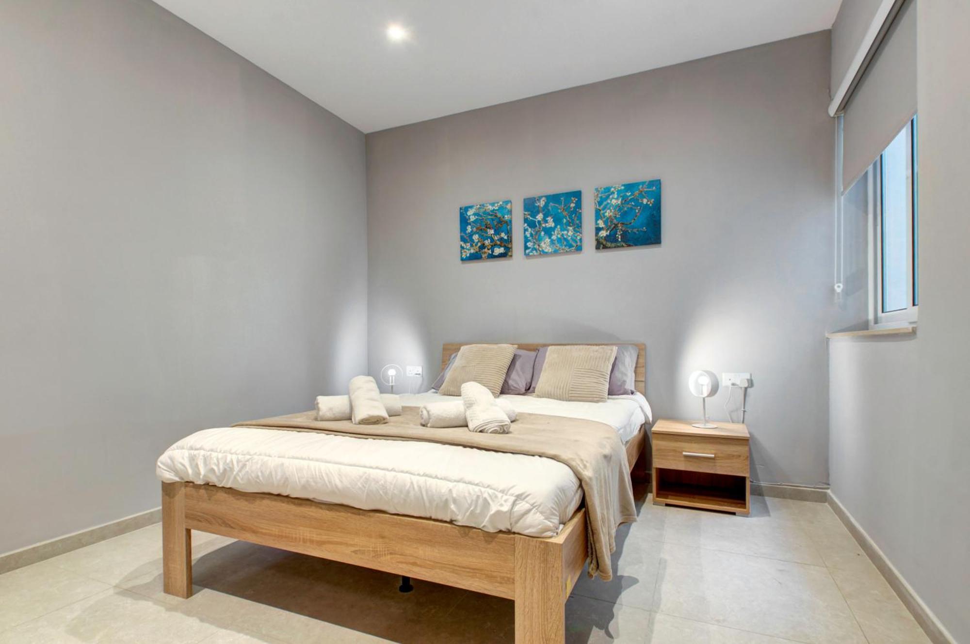 Stunning City-center 3br *