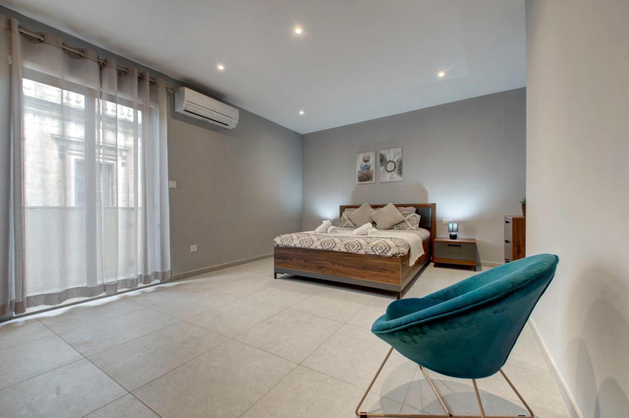 Apartment Stunning City-center 3br *