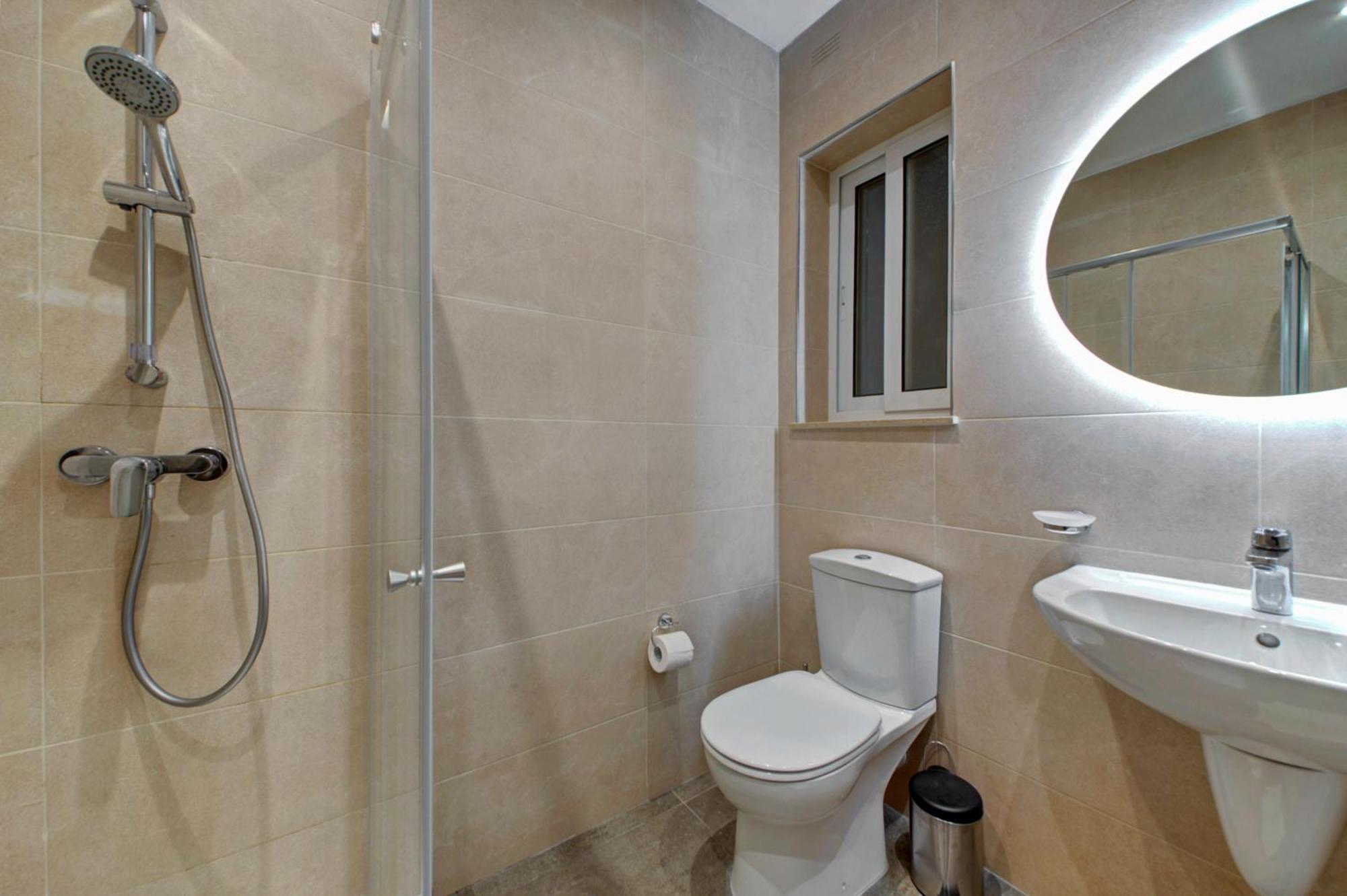 Stunning City-center 3br Apartment Sliema