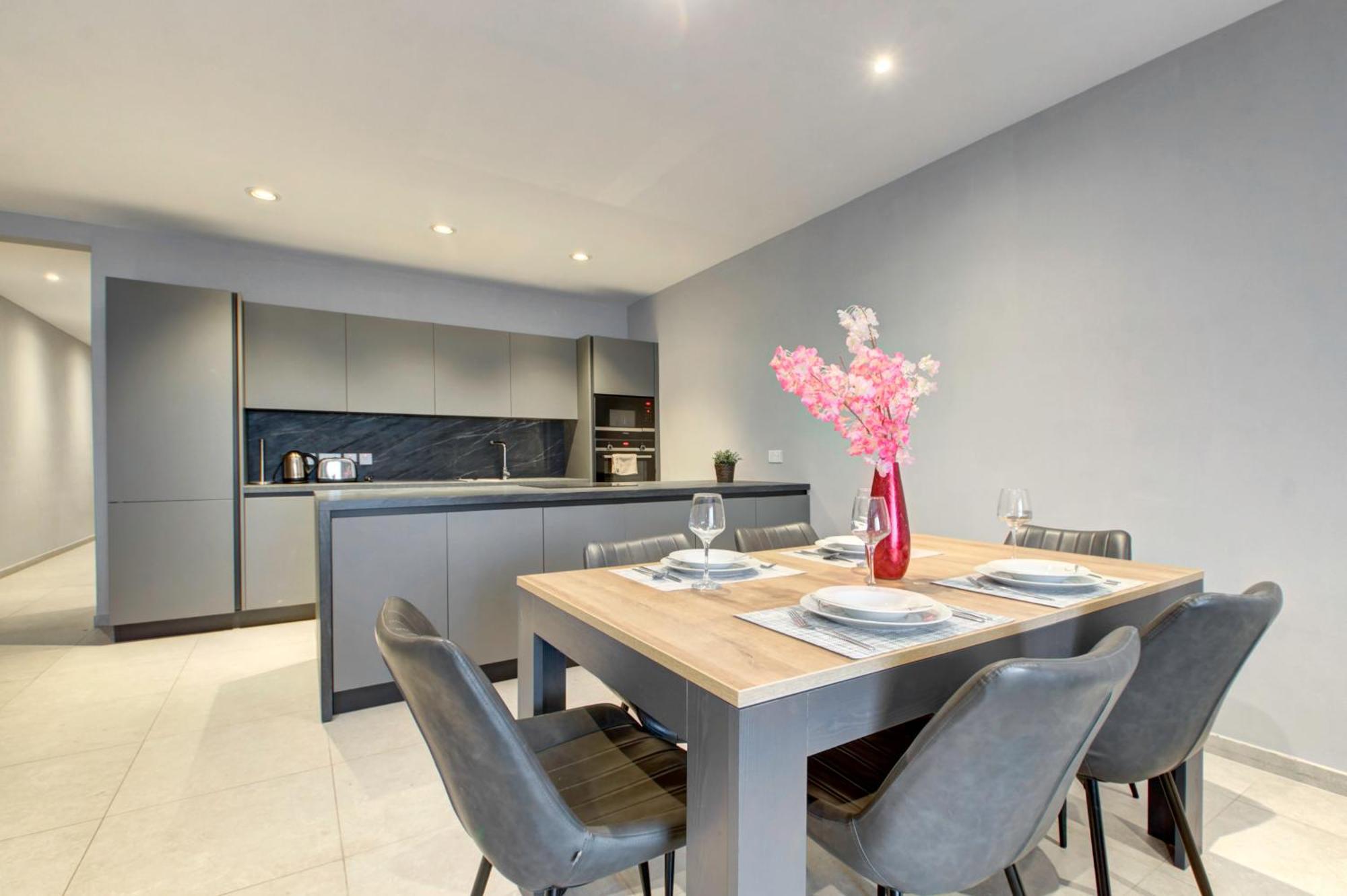 Apartment Stunning City-center 3br Sliema